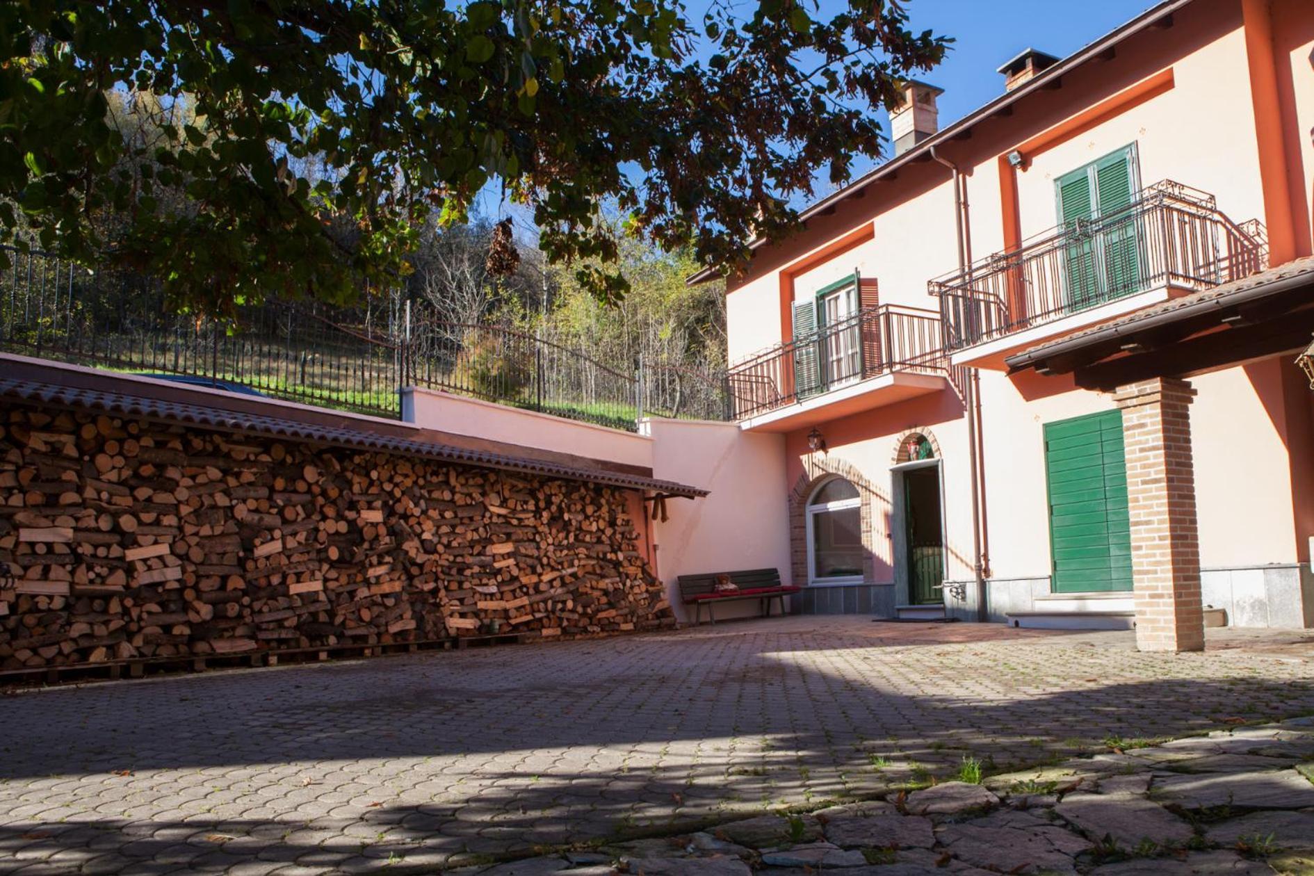 B&B Casa Dell'Orso Lurisia Buitenkant foto