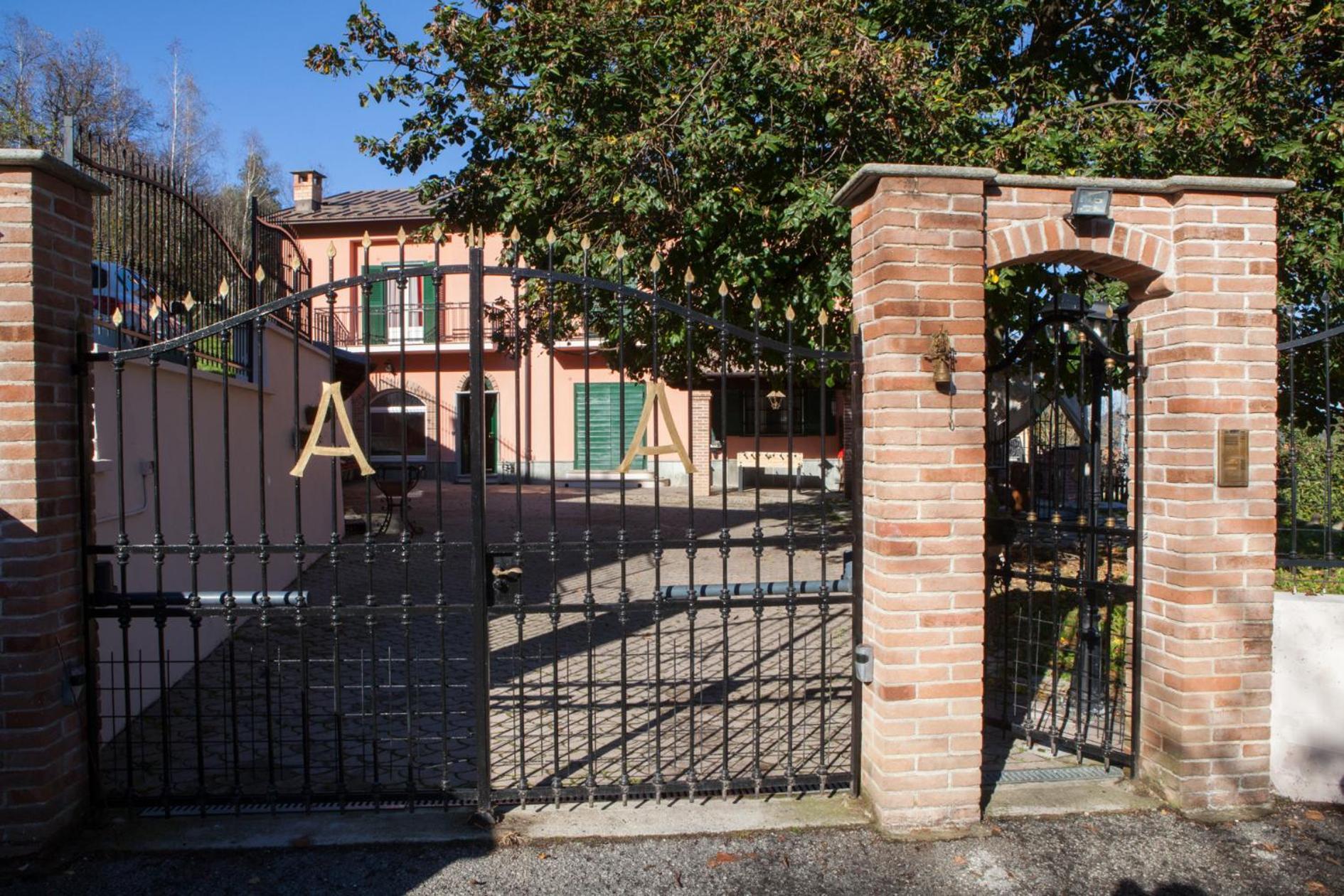 B&B Casa Dell'Orso Lurisia Buitenkant foto